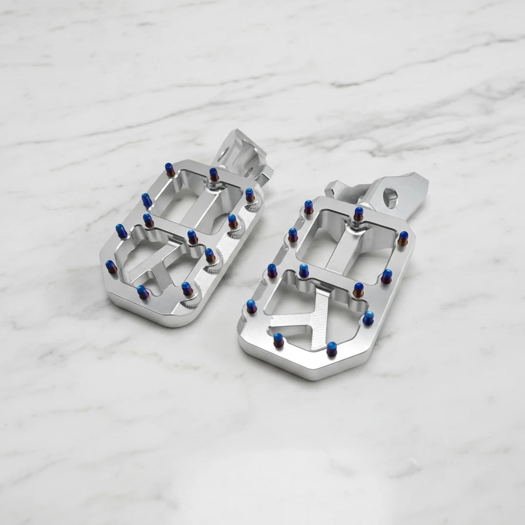 Prickly-Styled Ultra Bee Pegs